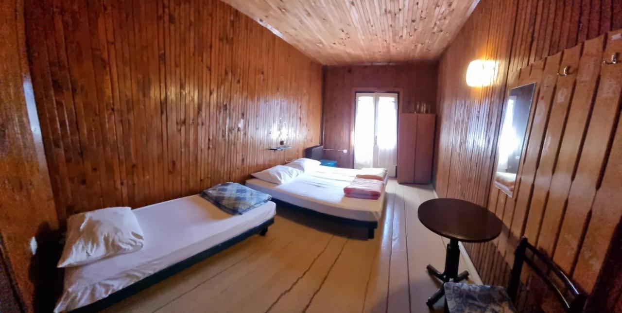 Great Mountain B&B Platak Exteriör bild